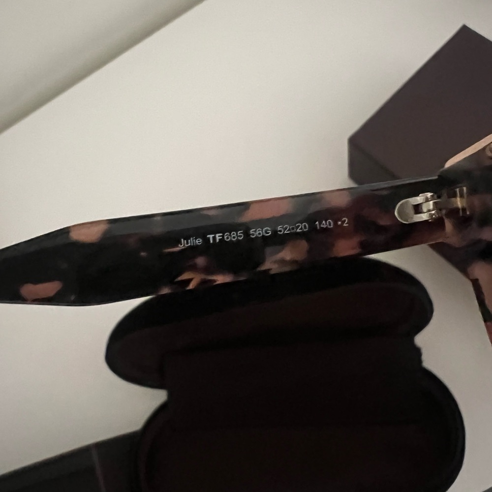 Tom Ford 0685 Sunglasses
56G - Havana/Other / Brown Mirror - Brown - Picture 6 of 6
